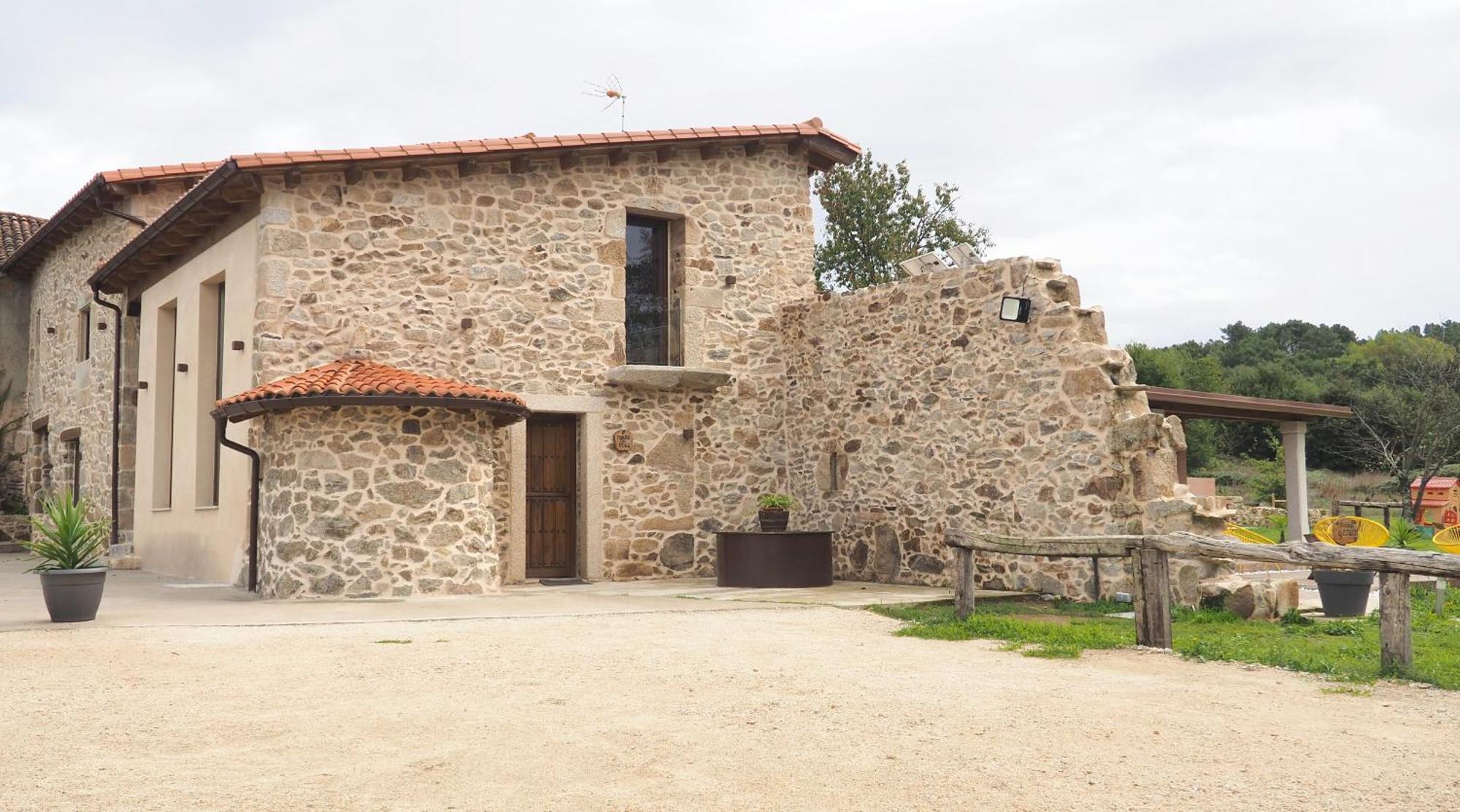 Apartamentos Muralla Sacra 索尔波 外观 照片